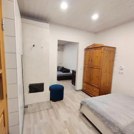 Apartament Suure Terrassiga Korter Raudteejaama Laehedal