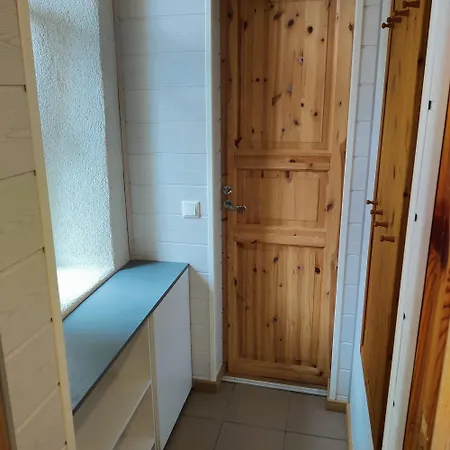 Suure Terrassiga Korter Raudteejaama Laehedal 아파트 *