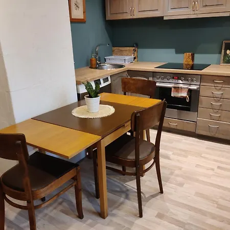 Suure Terrassiga Korter Raudteejaama Laehedal Apartament