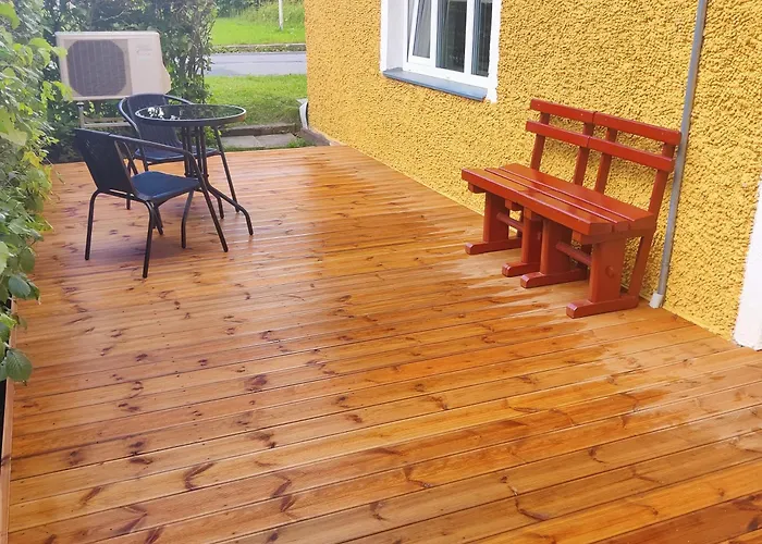 Suure Terrassiga Korter Raudteejaama Laehedal